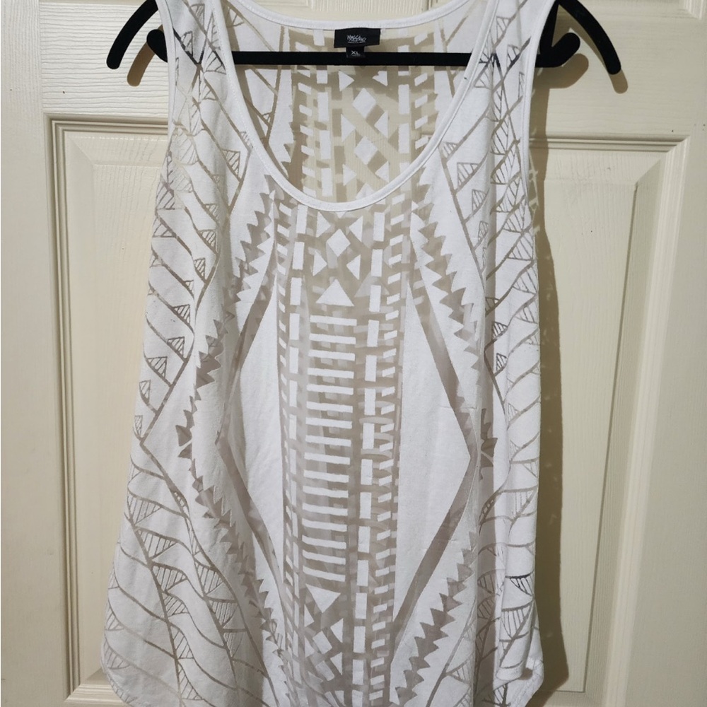 Mossimo Supply Co. White Graphic Sleeveless Tank Top
